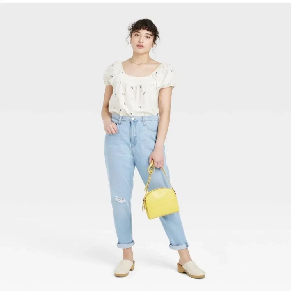 🆕👖Mid-Rise Boyfriend Jeans, Universal Thread